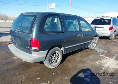 1996 Plymouth Voyager z USA, uszkodzony, nr VIN 2P4FP25B1TR831704